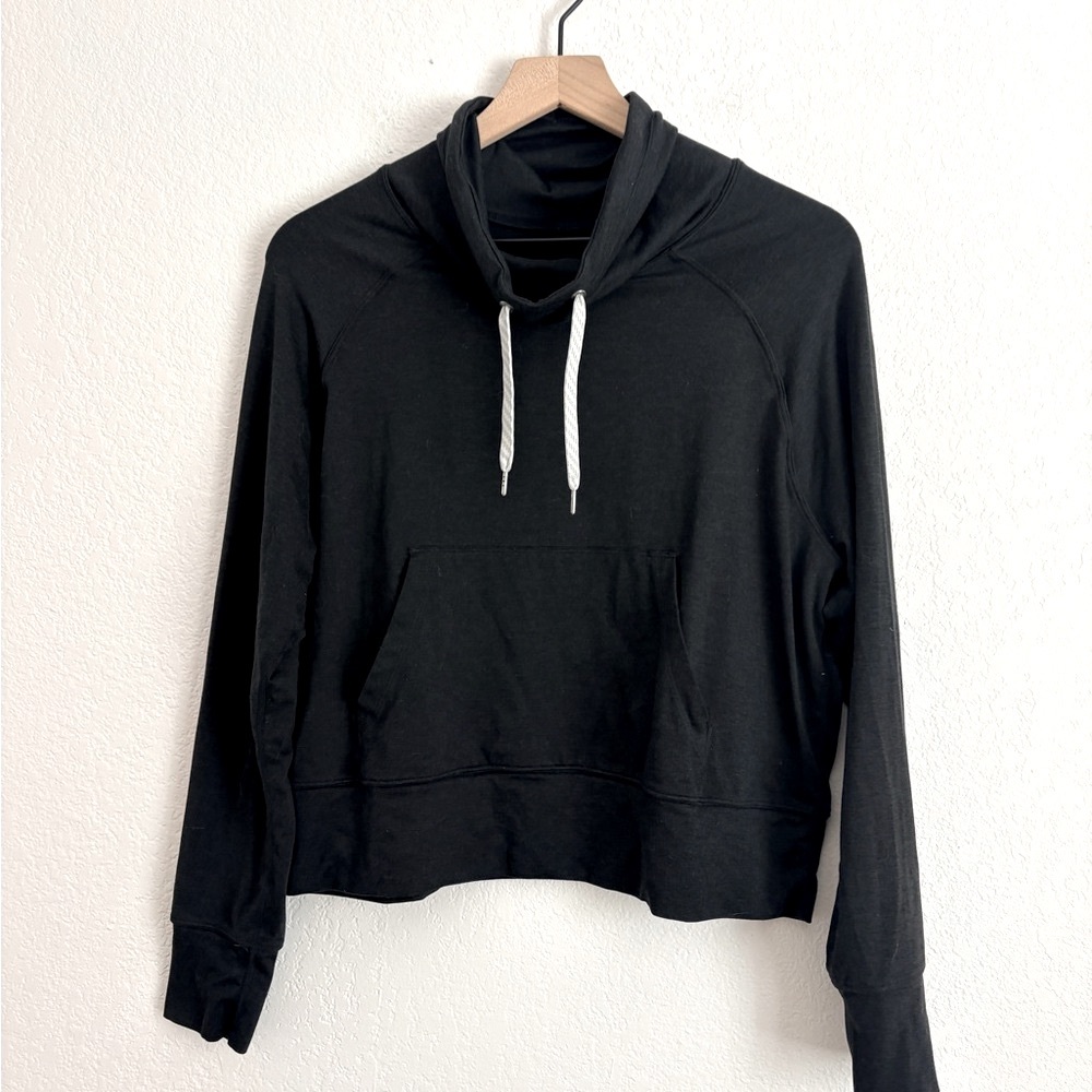 Vuori Funnel Neck Hoodie